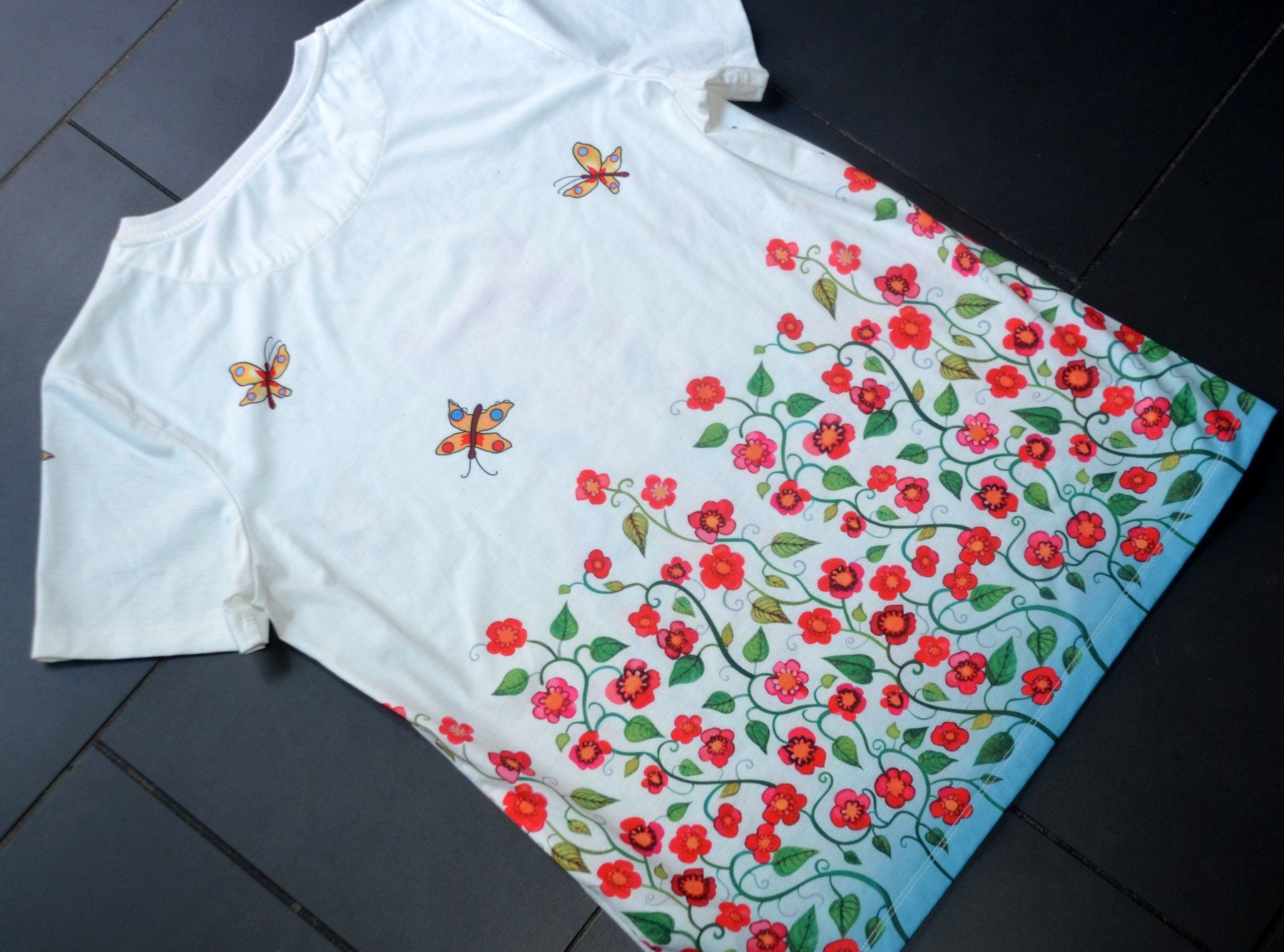 Gucci T-shirt: Gucci T-Shirt  S/M – Usato da Collonges venduto da Allegree 6