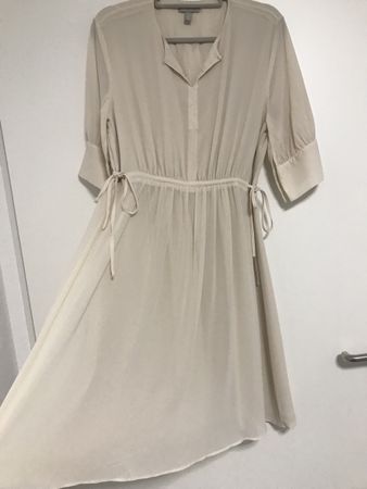 H&M Kleid Sommerkleid leicht beige Grösse M neuwertig