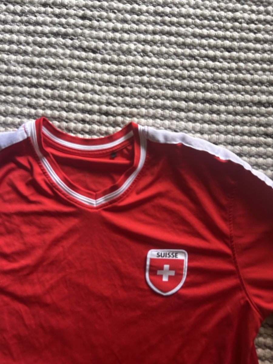 Schweizer Nati Leibchen & Hosen: Schweizer Ice Hockey Trikot – Gebraucht aus Teufen ZH von jas_8yhh 1