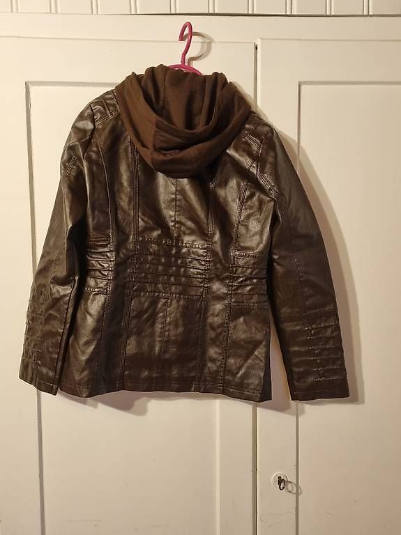 Giacche: Kunstlederjacke – Usato da Seewis Schmitten venduto da Naomi2212 1