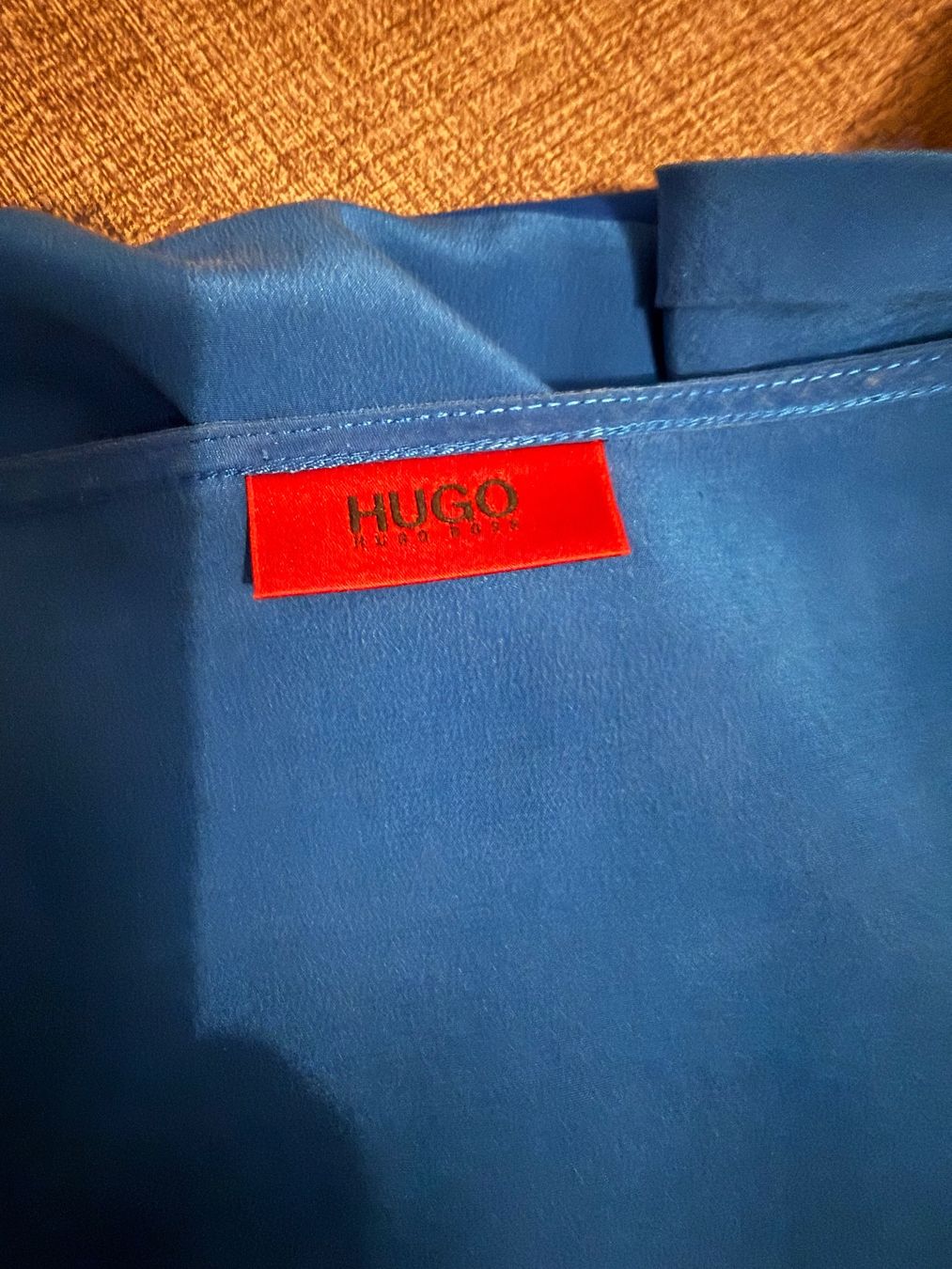 Hugo Boss Camicette: HUGO BOSS DAMEN BLUSE – Usato da Zürich venduto da flo_7cvq 1