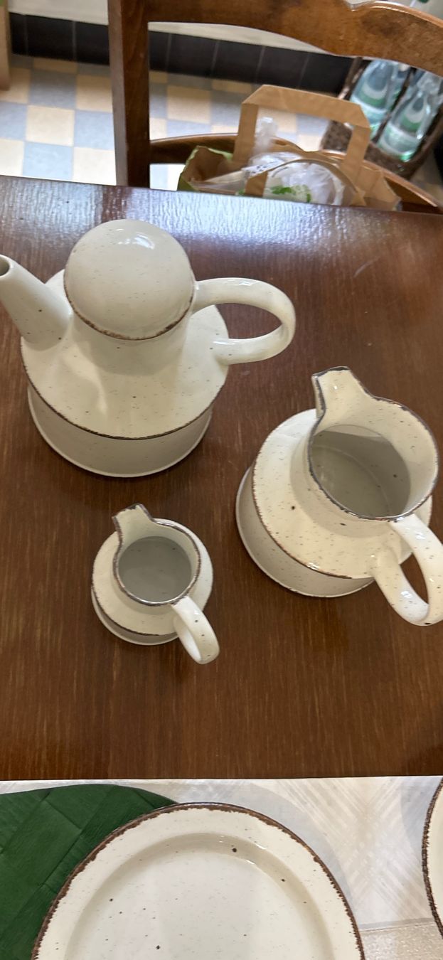 Set di piatti: Dîner complet Midwinter, modèle Stonehenge – Usato da Cressier NE venduto da Pfeutpfeut 4