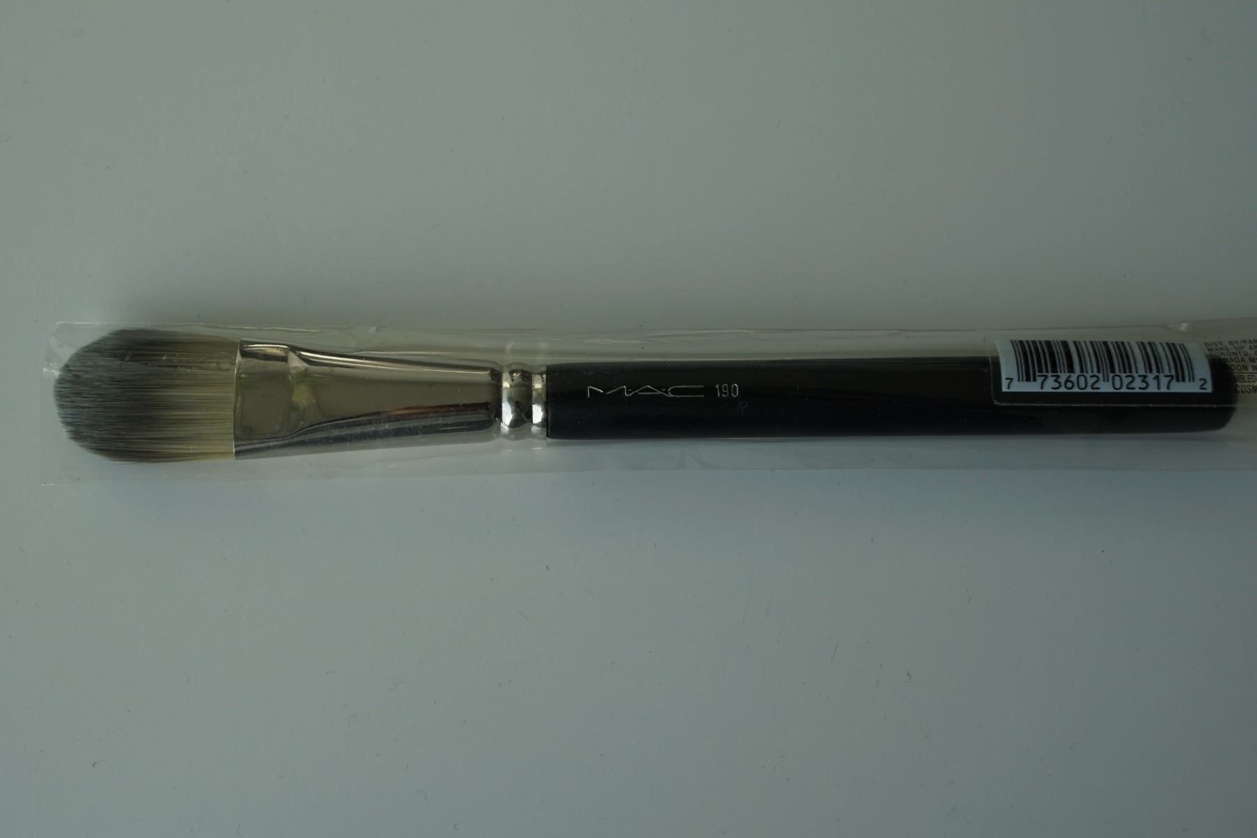 Make-up: MAC Brushes/Pinsel 190 Foundation Brush - Neu – Nuovo e nell'imballaggio originale da Zürich venduto da sambaum