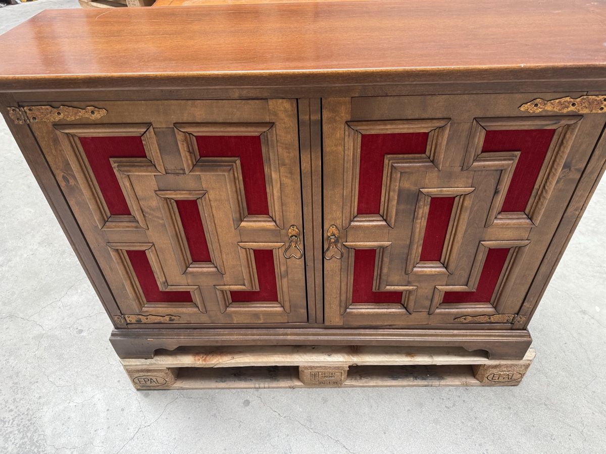 Commodes: Holzschrank – D'occasion à Horriwil par Carrera68