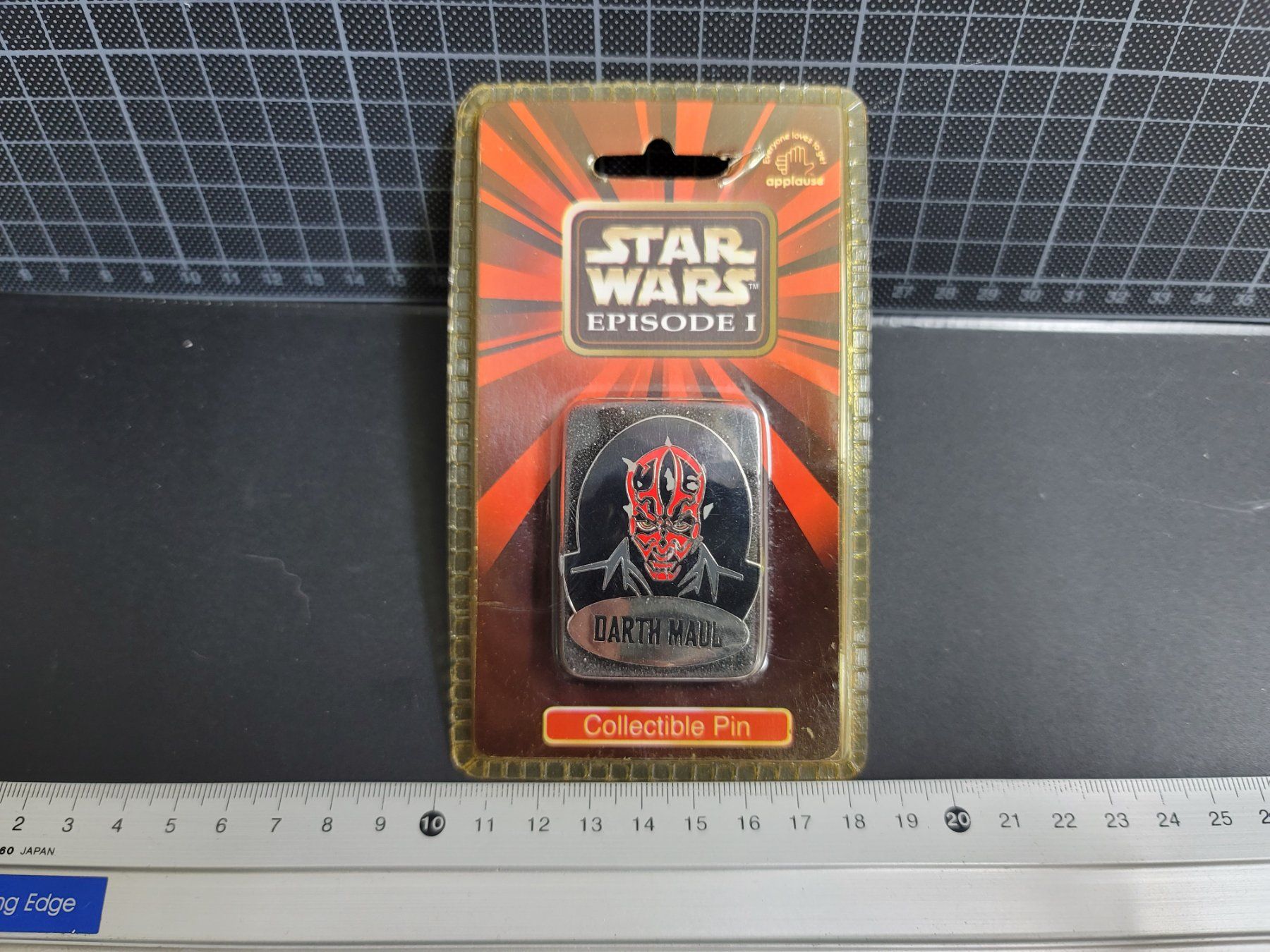 Placchette & Badge: PIN PINS Star Wars Darth Vader chrom – Usato da Gränichen venduto da Jumbo77