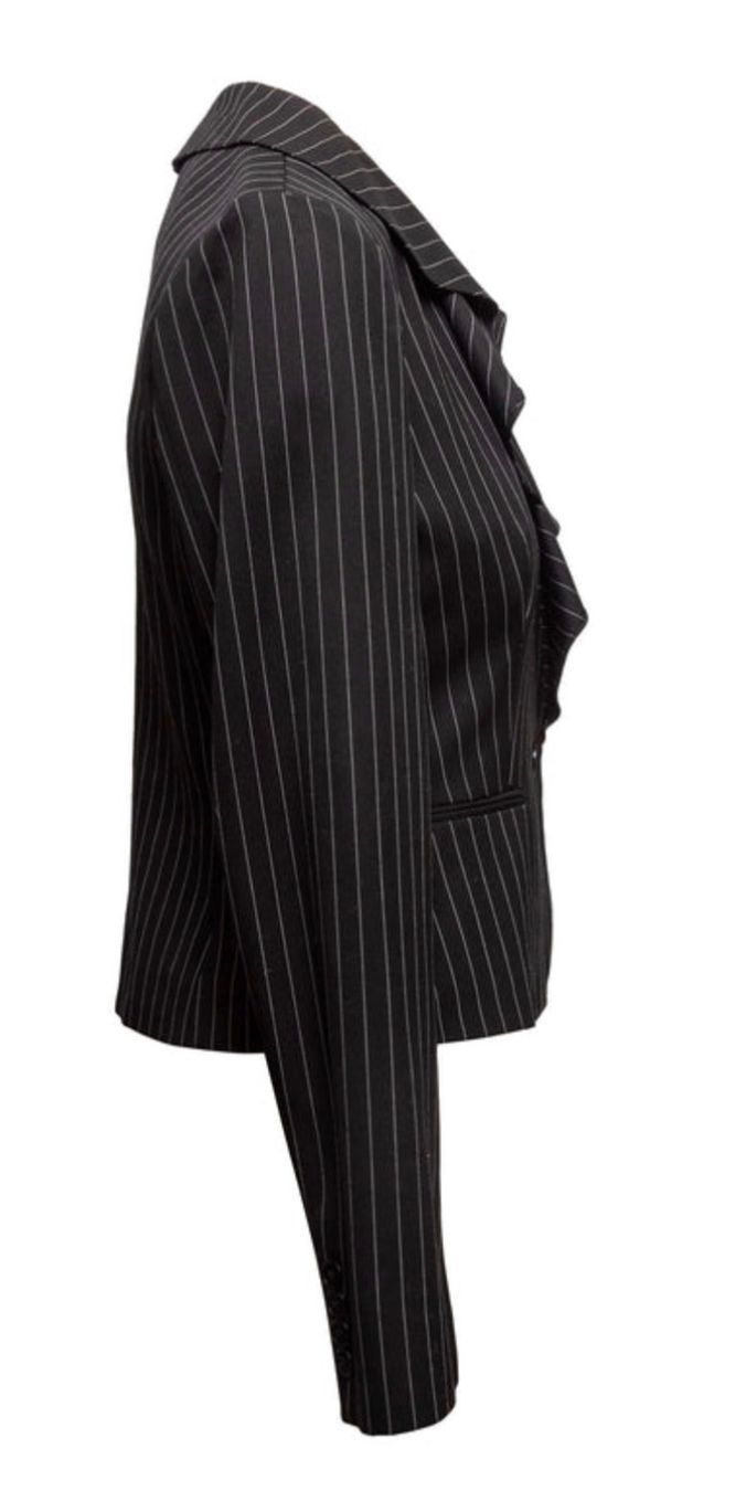 Ralph Lauren Giacche: RALPH LAUREN pinstripe, ruffled & elegant blazer – Nuovo (secondo la descrizione) da Lausanne venduto da NYC67 4