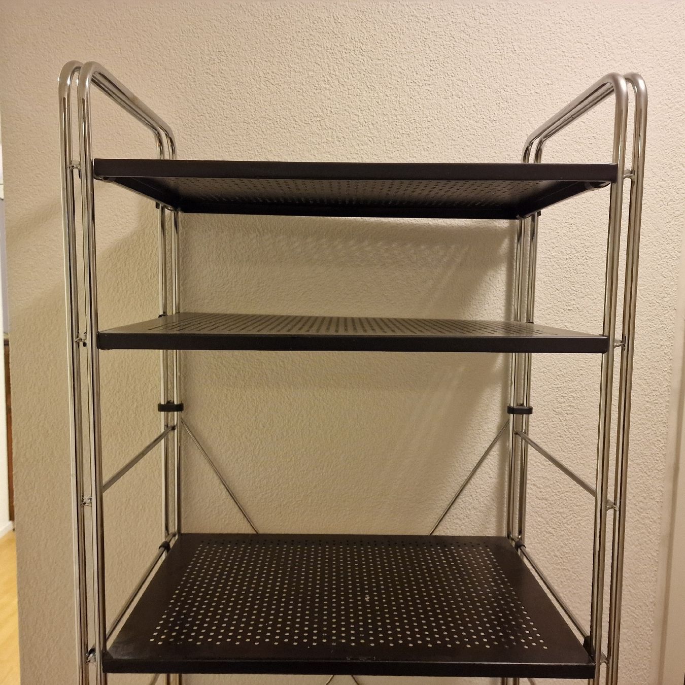 Scaffali: Modernes Regal, flexibel einsetzbar. Demontierbar. – Usato da BERN venduto da Intarsia 1