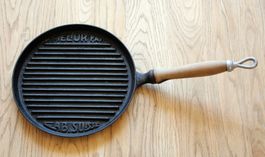 Melior Gusseisenpfanne mit Deckel