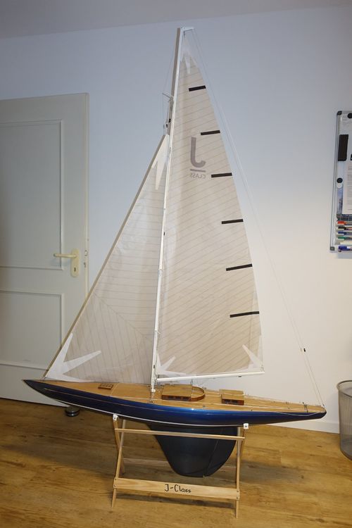 Kohlefaser Segelboot J-Class, Holzdeck, LüA 1,3 m, Rarität (Neu (gemäss ...