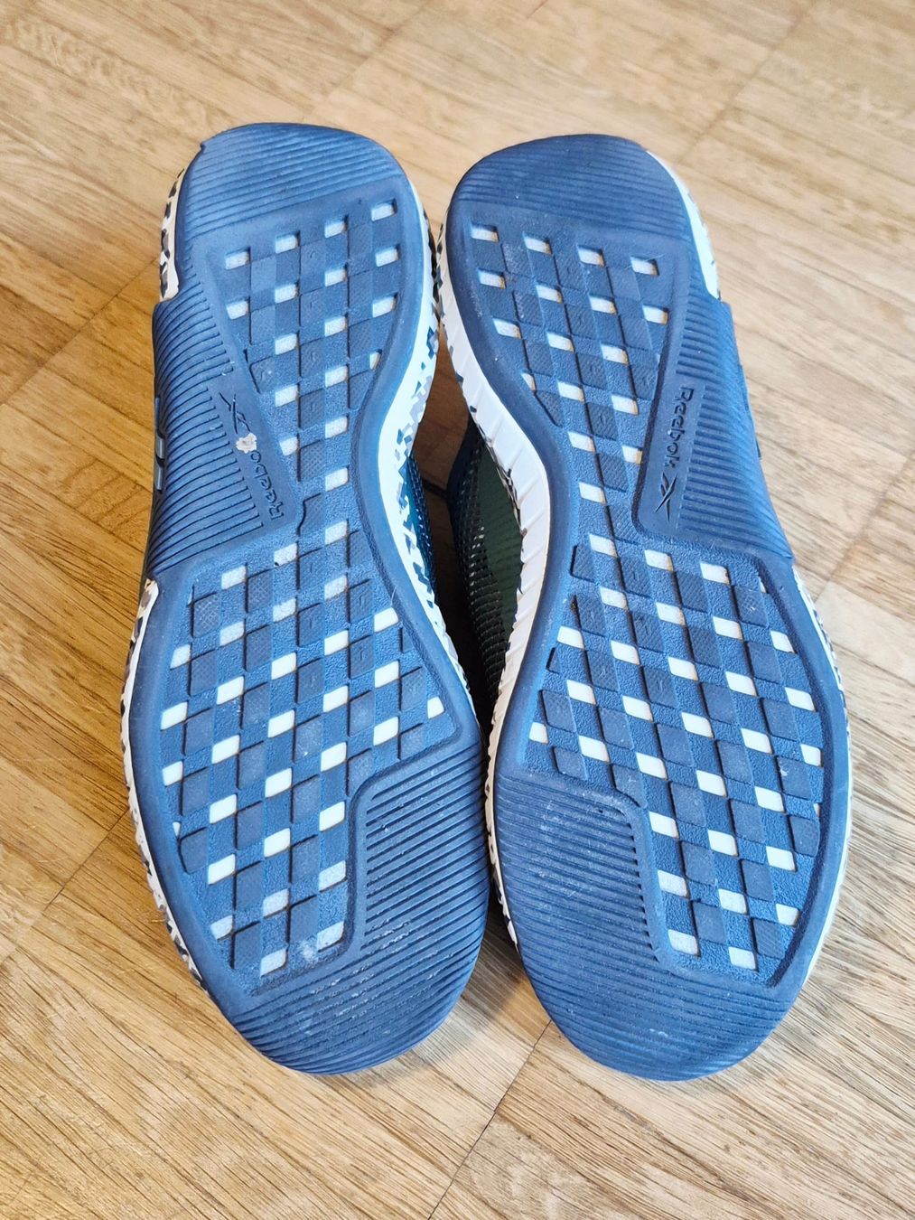 Herrenschuhe: Reebok Sneaker – Neu und originalverpackt aus Volketswil von dom_9qdh 3