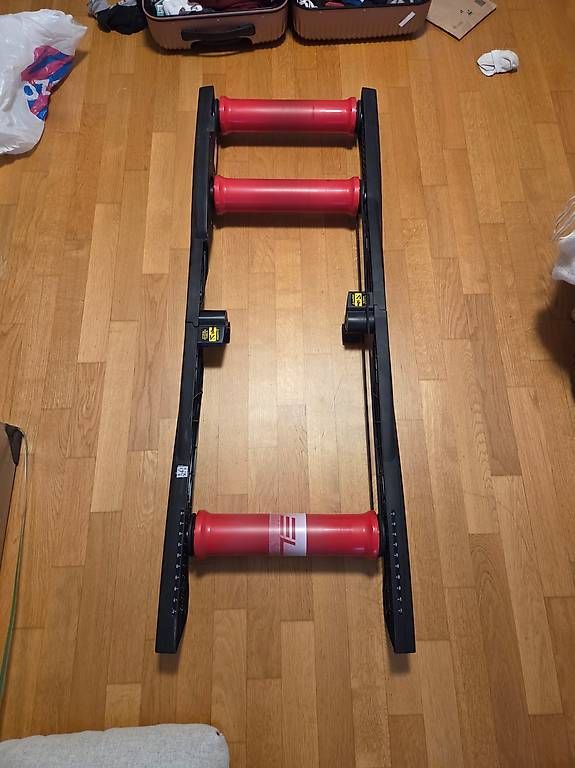 Vélos d'appartement: Elite Arion Mag Rollentrainer – D'occasion à Lachen SZ par ait_bfq7