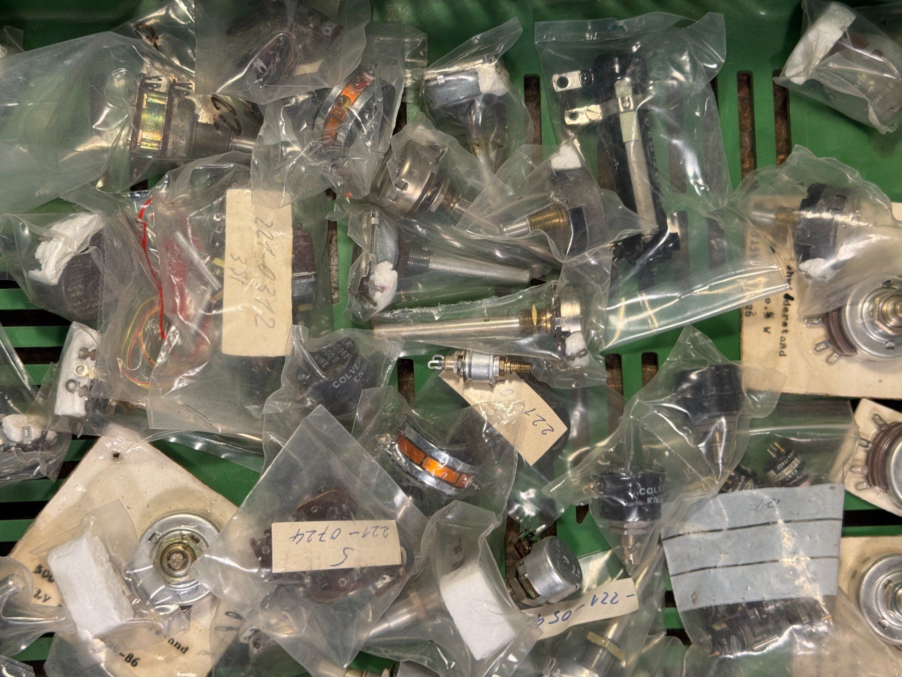 Elektronikbauteile: 100 Stück Potentiometer – Neu (gemäss Beschreibung) aus Ins von Revue-1000 2