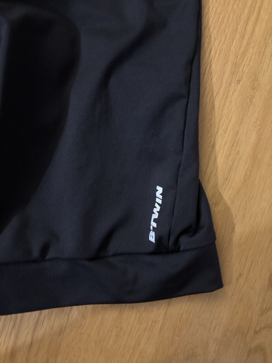 Pantaloni: Radhose B'Twin schwarz mit Polster Grösse S – Usato da Rünenberg venduto da ZwergLi100 1