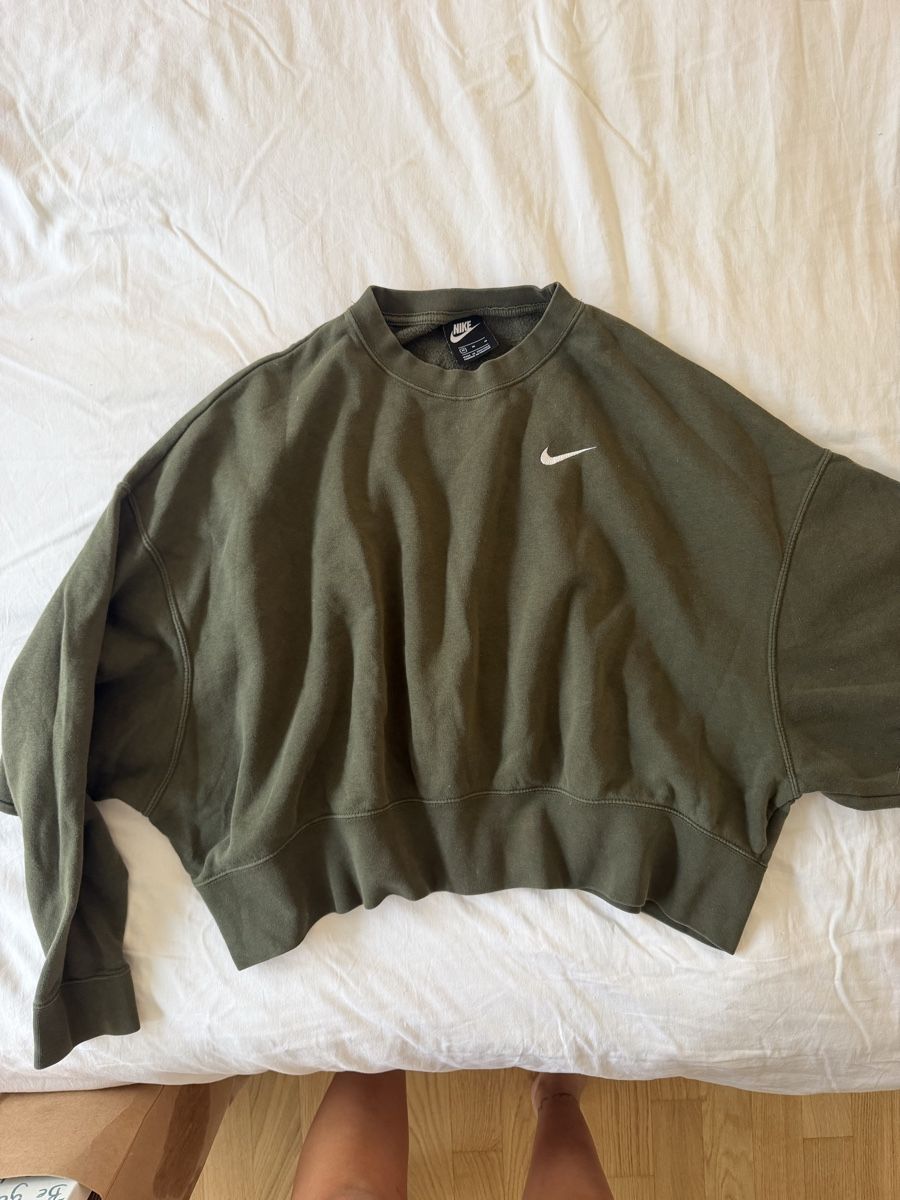 Maglioni & Felpe: Nike Sweater  – Usato da Zürich venduto da lil_h279