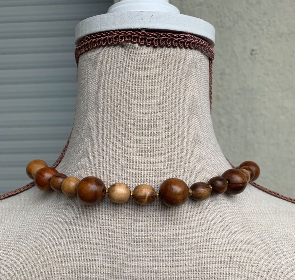 Ketten: Superbe collier en PERLES DE BOIS boules dorées intercalées – Neu (gemäss Beschreibung) aus Martigny von only__you 3