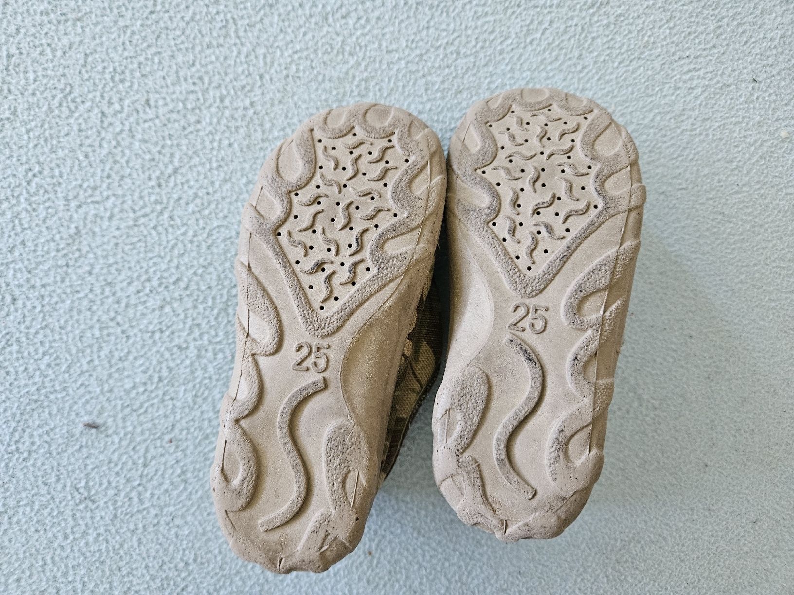 Superfit Scarpe per ragazzi: Superfit Schuhe Gr. 25 – Usato da Zürich venduto da Kris8050 1