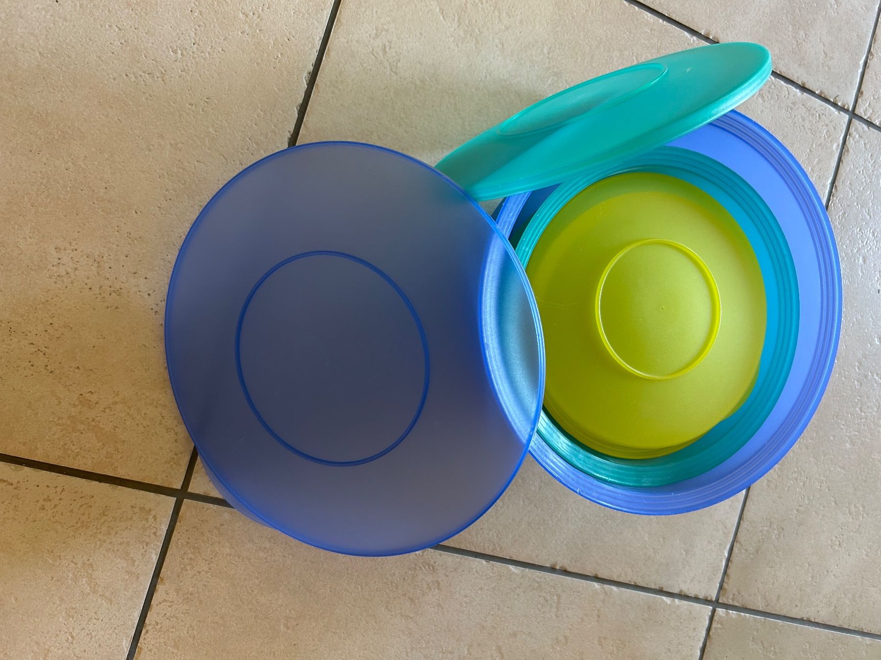 Tupperware Contenitori & Simili: VintageTupperware Salatschüsselset – Usato da Wallisellen venduto da Aurorasun 1