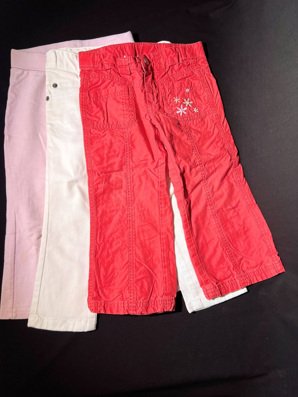 Pantaloni: 3 Hosen Rot, Weiss, Rosa Gr.92 – Usato da Zürich venduto da Drahtzug
