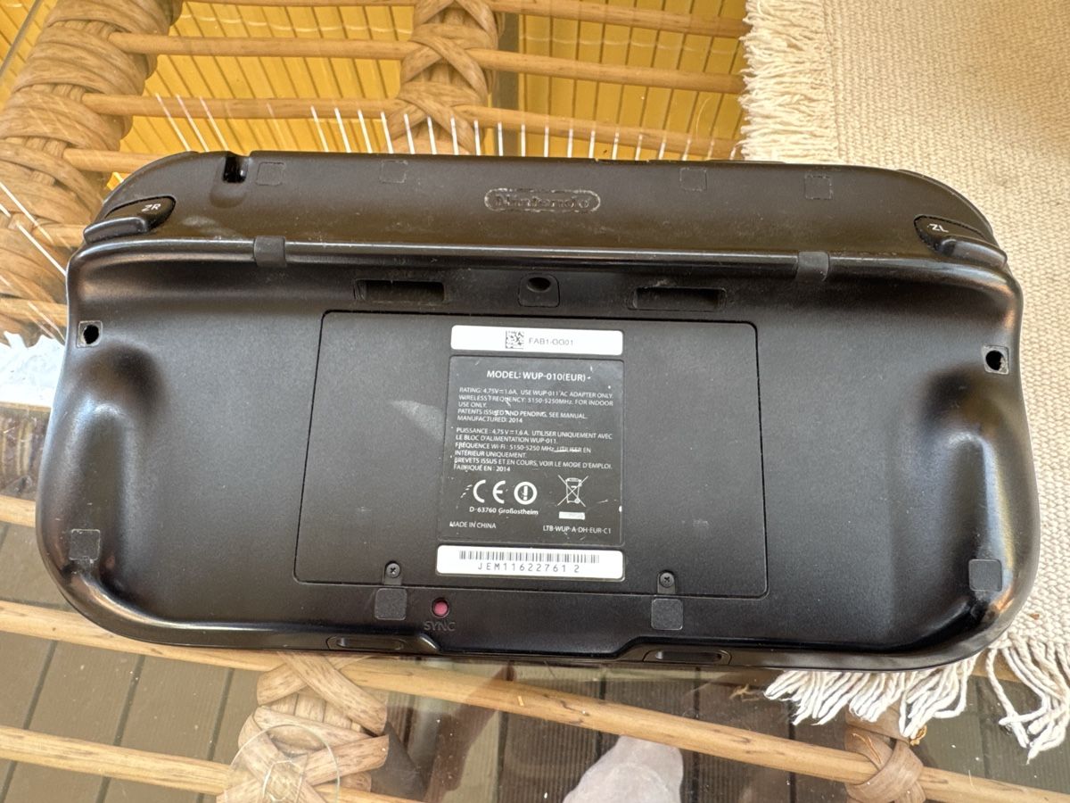 Nintendo Console: Nintendo Wii U GamePad schwarz – Usato da Olten venduto da HoYa01 1