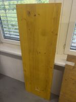 Gelbe Holz-Schalungstafel / Bauplatte