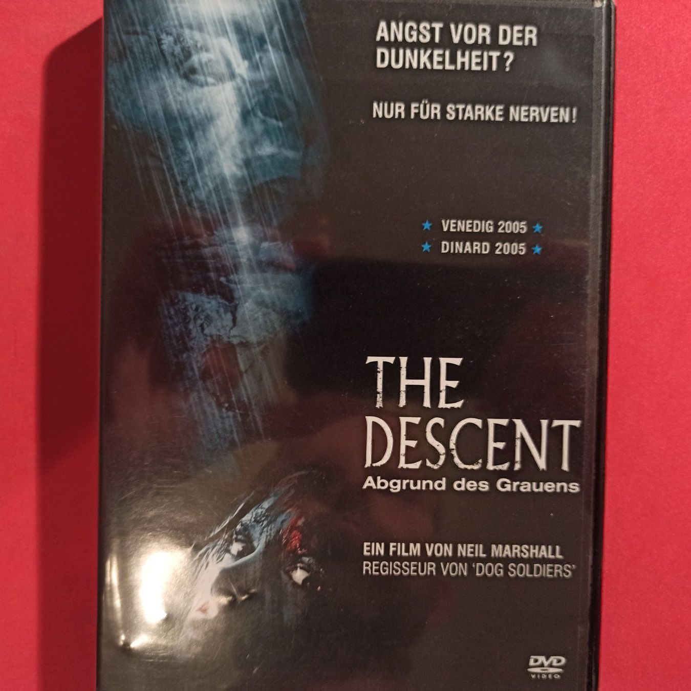 Tutti i DVDs: The Descent - Abgrund des Grauens – Usato da Dübendorf venduto da kb86_MOVIE