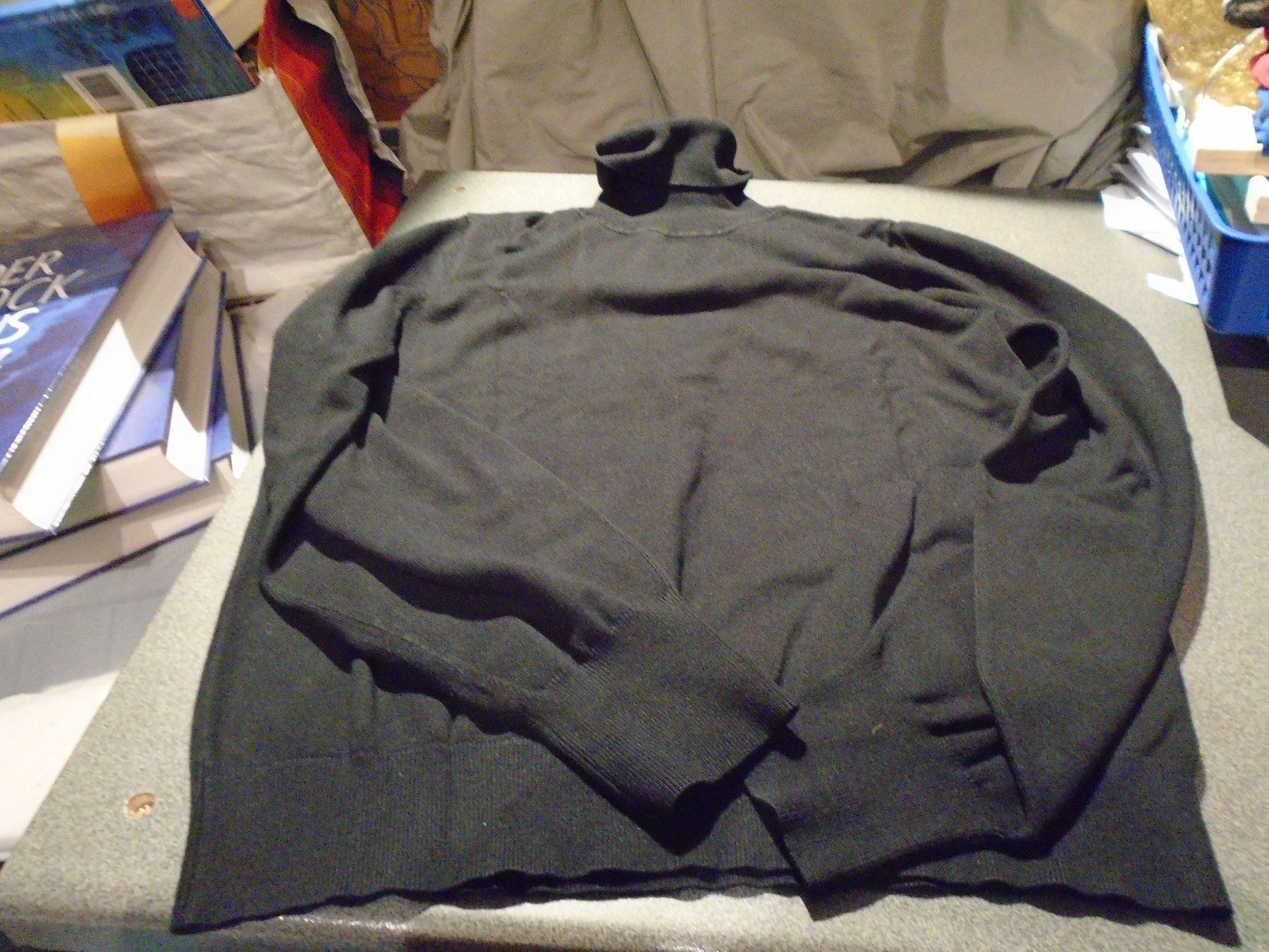 Maglioni & Felpe: Rollkragenpullover ca. Grösse S, einfach, schwarz – Usato da Zürich venduto da abraxas1291