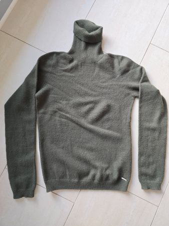Olivfarbener Guess Rollkragen Pullover  Gr. M