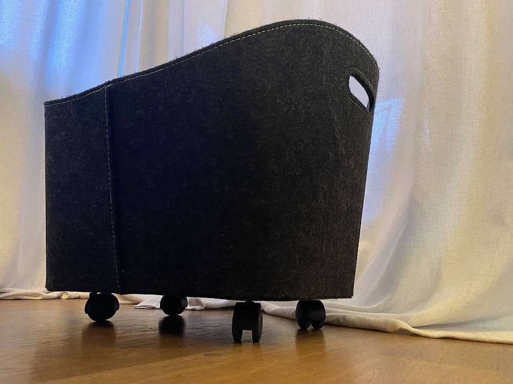 Transportkisten: Kiste auf Rollen – Gebraucht aus Pfäffikon ZH von hobbyclown