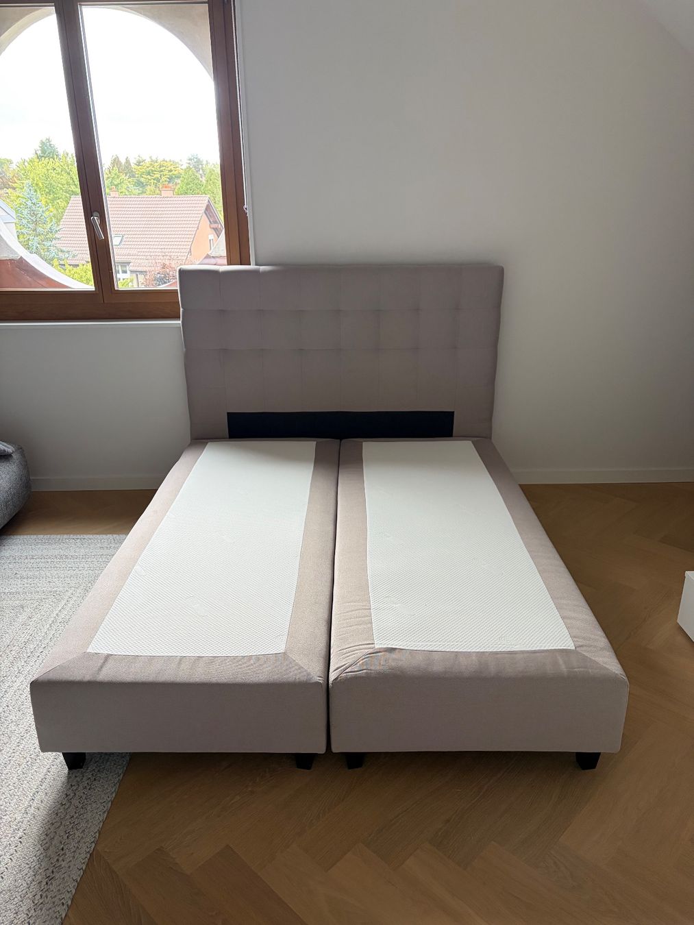 Letti: Boxspring 160x200 en parfait état – Usato da St-Sulpice VD venduto da bor_wtr2