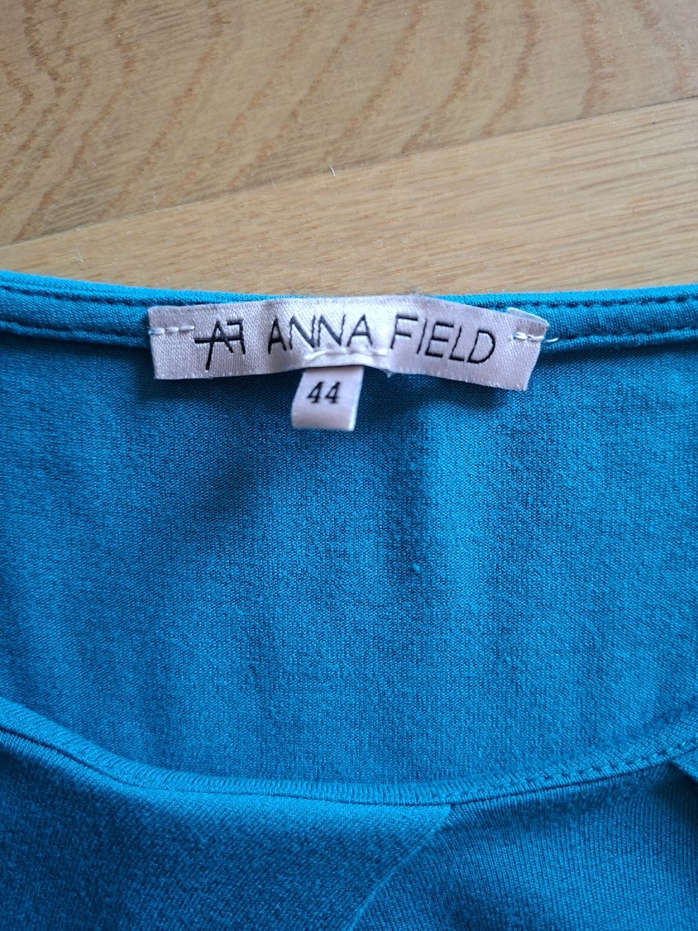 Kleider: Anna Field Kleid – Neu (gemäss Beschreibung) aus Lyss von Infinia 1