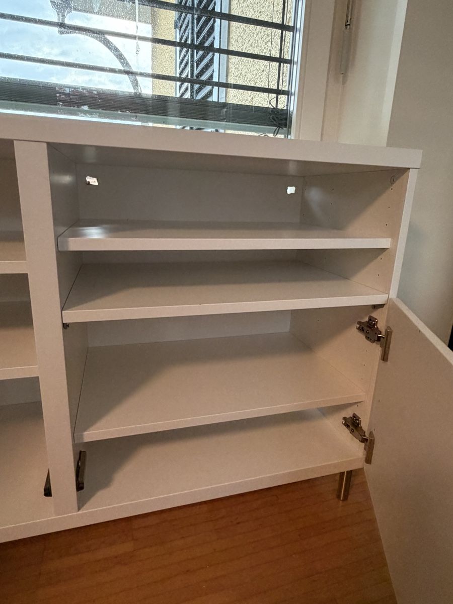 Ikea TV Möbel: Weisses Fernsehmöbel – Gebraucht aus Luzern von kasophie 1