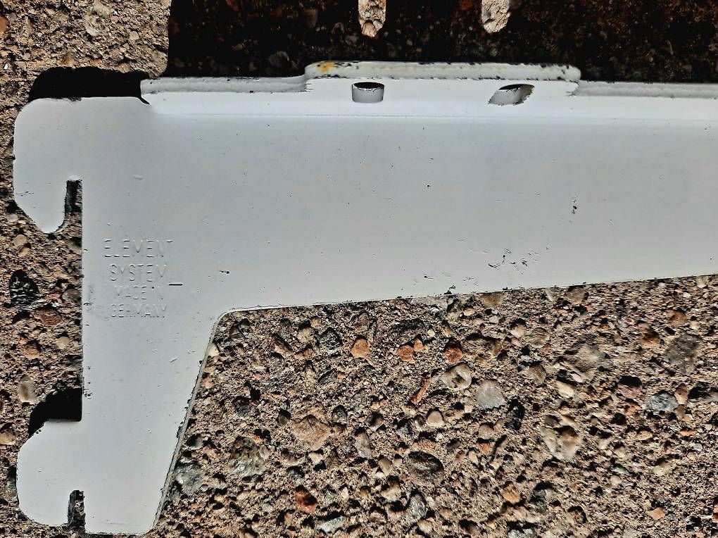 Altro in Decorazioni & Accessori: Mensole, supporti angolari.  Element system. – Usato da Genestrerio venduto da 19oli78 1