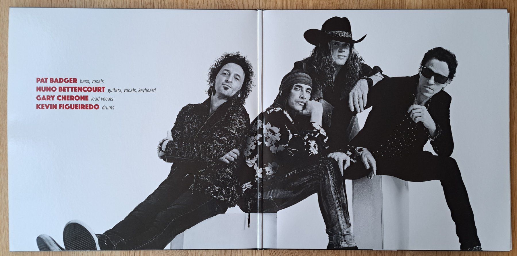 Dischi in vinile: Extreme - Six (2 LP, Red Transparent) – Usato da Meggen venduto da Ricardokoch 2