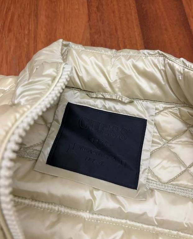 Giacche: GUESS padded jacket, water resistant S size – Nuovo e nell'imballaggio originale da Altendorf venduto da olg_rfk6 2