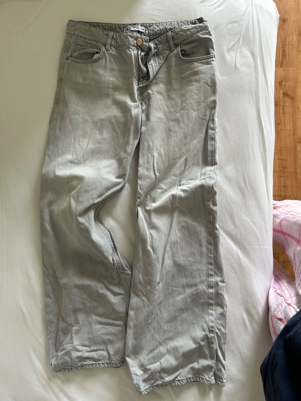 Zara Jeans: Zara Jeans grau, Wide Leg, Gr. 38 – Usato da Ebikon venduto da magdasophia 1