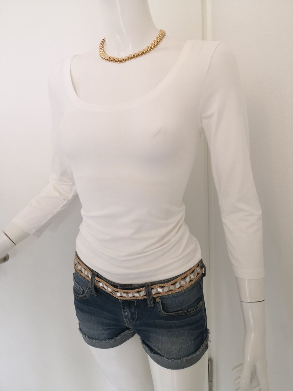 Mango T-Shirts: 🤩MANGO LANGARM T-SHIRT WEISS – Gebraucht aus Olten von Naja-Twins-Twins 4