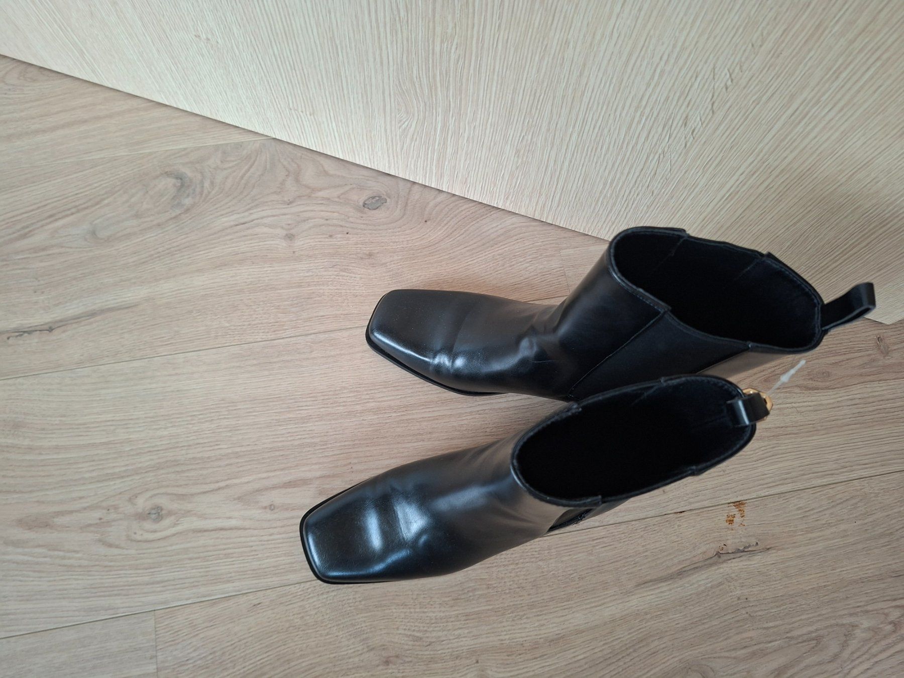 H&M Damenschuhe: NEUE schwarze Lederstiefeletten, Grösse 40 – Neu und originalverpackt aus Studen SZ von Koller2525 2