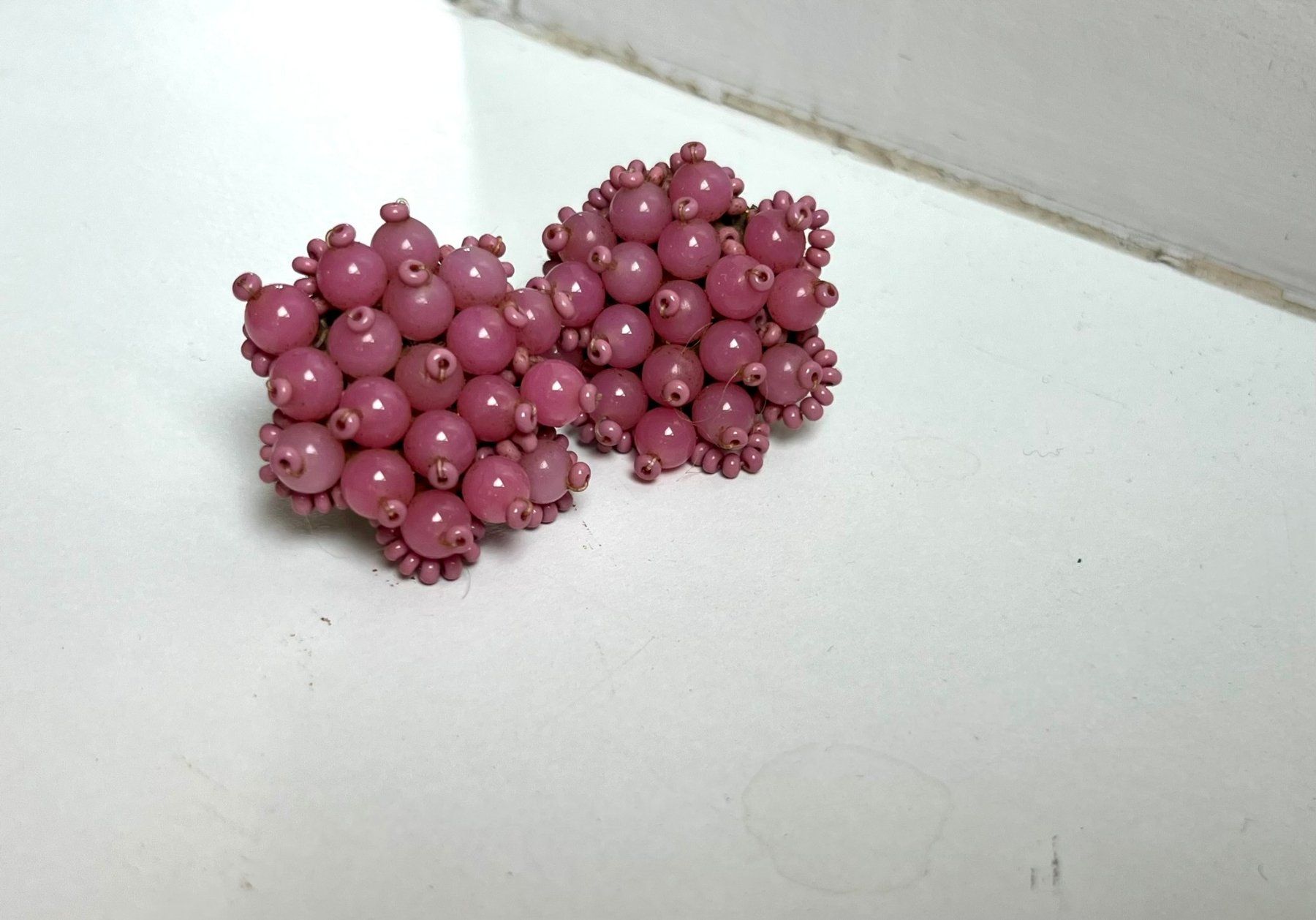 Orecchini pendenti & Orecchini a lobo: Vintage Ohrclips, Modeschmuck, rosa Perlen, – Usato da Wädenswil venduto da Aniares2 3