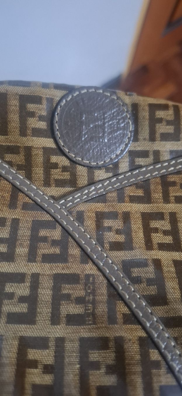 Fendi Borse da donna: Fendi Shoulder Bag Zucca Pattern Brown Used Condition – Usato da Wallisellen venduto da joe_w8ns 2