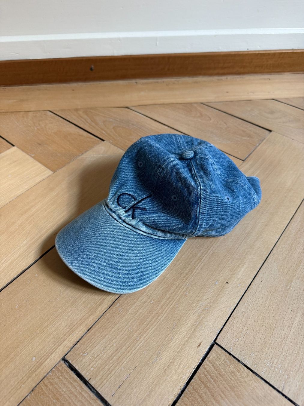 Calvin Klein Chapeaux, bonnets & casquettes: CALVIN KLEIN - Jeans Cap blau S – D'occasion à Zürich par Diazaio