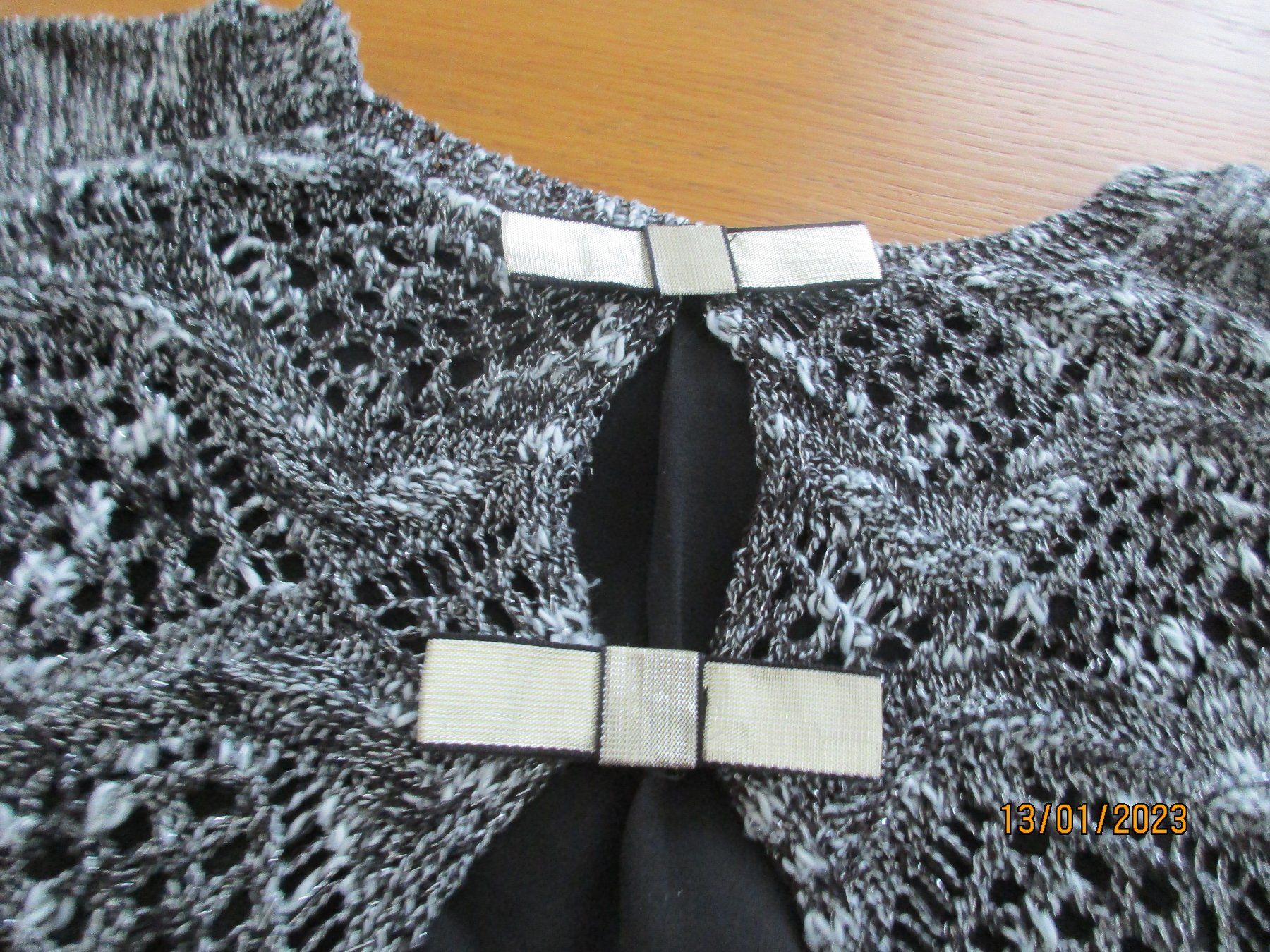 Maglioni & Felpe: Pullover mit Bluse integriert wunderschön M – Usato da Ottenbach venduto da Claurin 3
