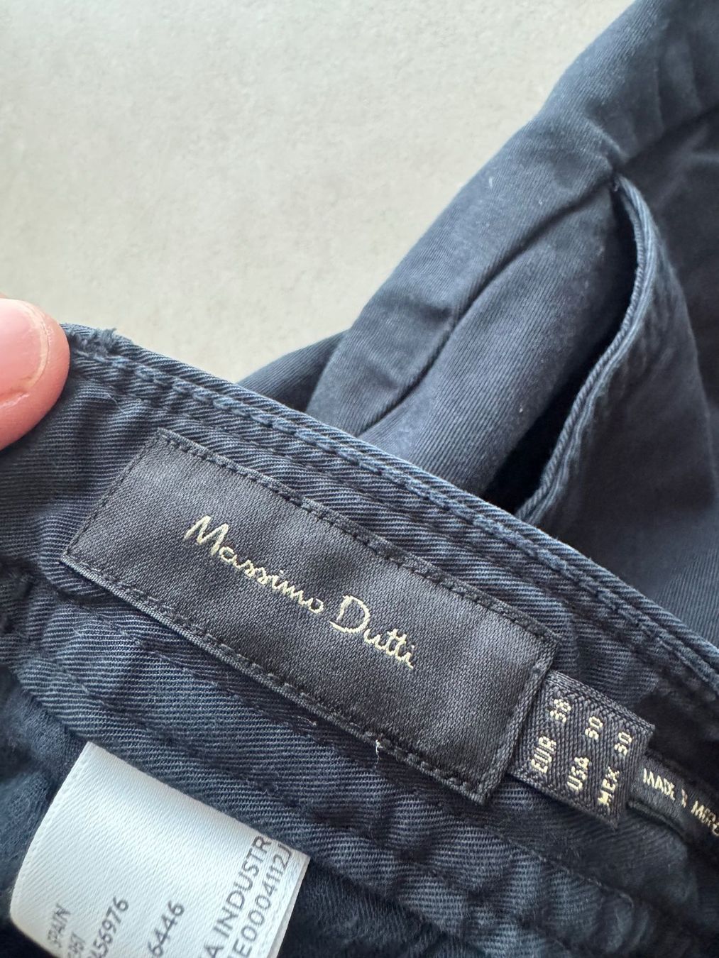 Massimo Dutti Pantaloni: Massimo Dutti Shorts blau Grösse 30 gebraucht – Usato da Meierskappel venduto da kev_nn8q 3