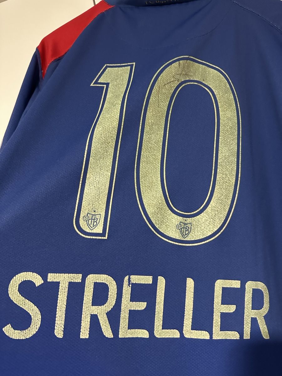 FC Bâle Maillots de corps & Pantalons: FC Basel Trikot – D'occasion à Grellingen par Faebu7 1