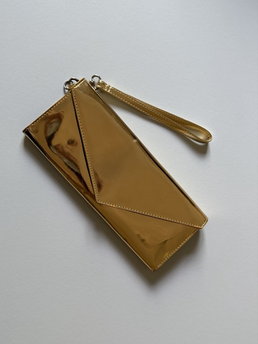 Marc Jacobs Borse da donna: Goldige Clutch von Marc Jacobs – Usato da basel venduto da j_4056