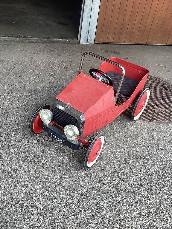 Veicoli per bambini: Réplique ancienne voiture à pédales – Usato da Corsier sur vevey venduto da Hitu 1