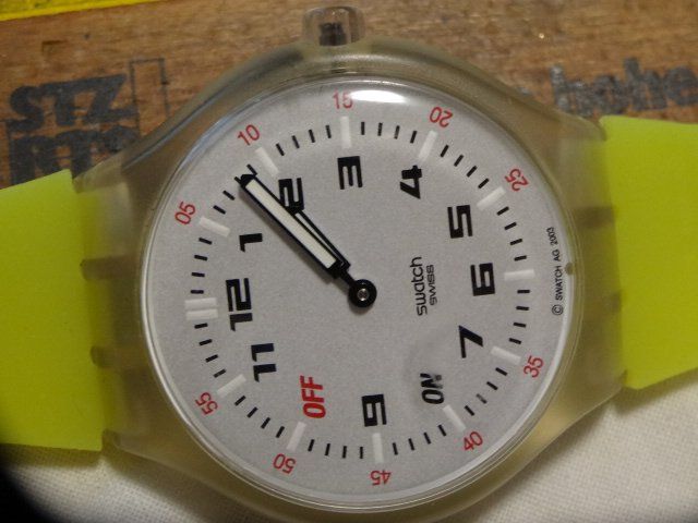 Swatch Montres: S.WATCH  HEREN GRÖÖSE UHR.QUARTZ.SWISS MADE.LÄÜFT--35x45 – D'occasion à zürich par ahmad01 6