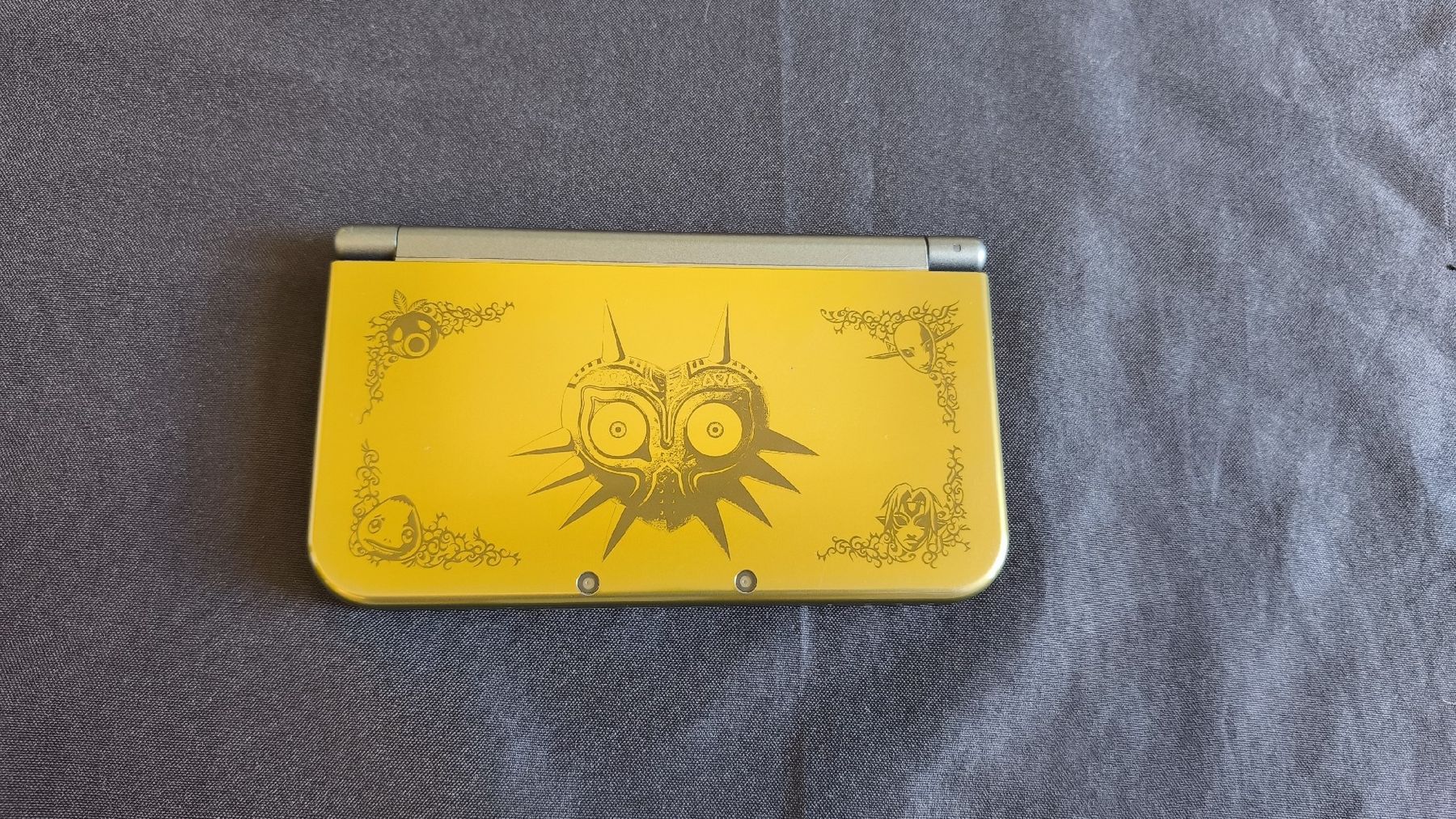 Nintendo Console: 3DS XL Edition Zelda – Nuovo (secondo la descrizione) da Montet (Broye) venduto da Mimsoline