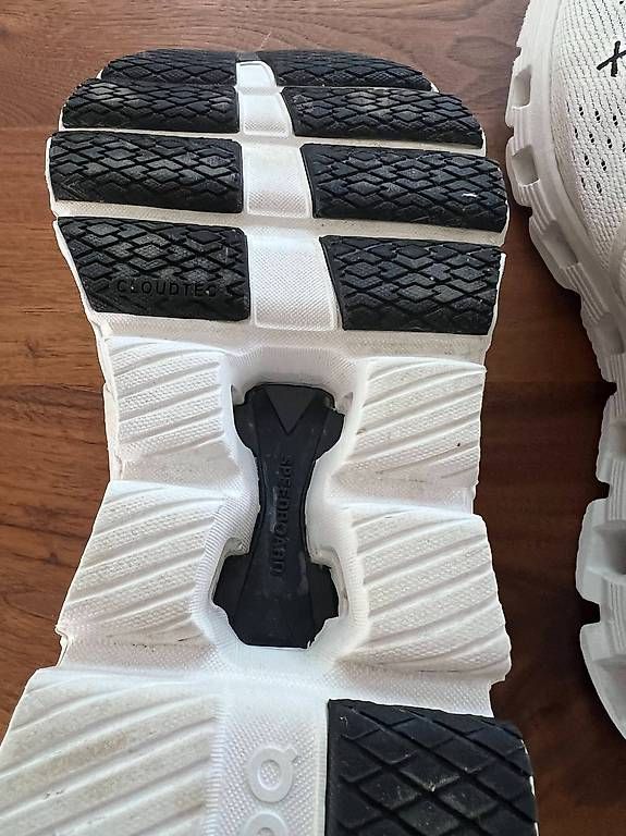 On Herrenschuhe: On Cloud X Grösse 45 neuwertig – Gebraucht aus Arlesheim von SKA_4144 1