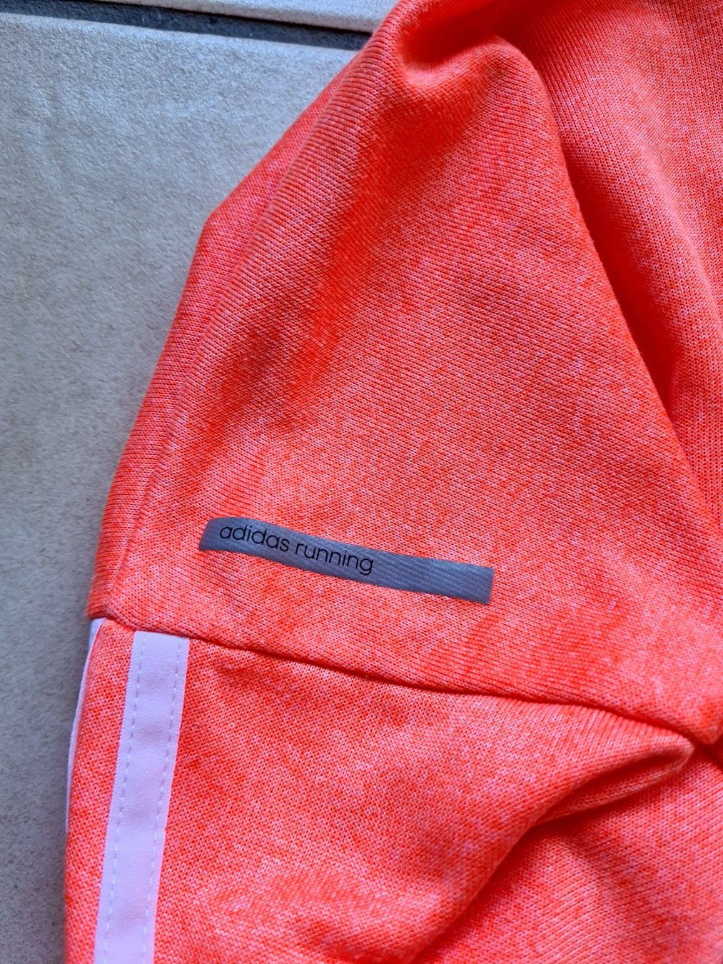 Adidas Top: Sweat de running Adidas taille M – Usato da le landeron venduto da canette 5