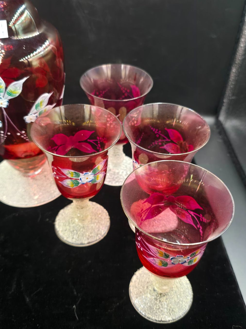 Caraffe: Karaffe aus satiniertem Glas mit Emaille Bemalung – Usato da Rorschacherberg venduto da snOOpydOg11 5